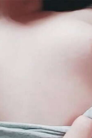 Naked body of a cute teen - Hana Lily