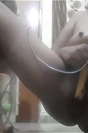 HOT SEXY INDIAN DESI BHABHI FINGERING FROM WOOD STICK PART 2