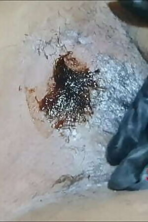 Na depiladora pela primeira vez gritei e chorei . Depila&ccedil_&atilde_o vaginal parte 1