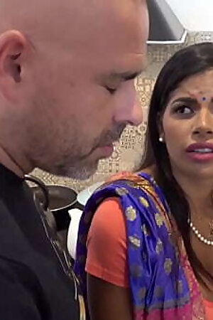 बदचलन भाभी को उसके देवर ने जमकर चोदा