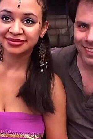 New indian girlfriend Groupa agree to do a porn movie