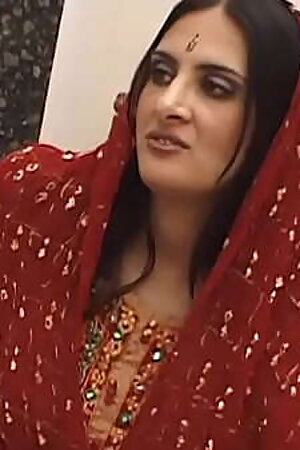 Cute indian girl is doing a porn casting to raise money for her ill stepsister