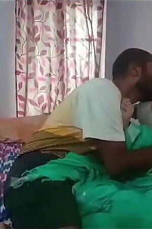 Indian sexy nokrani fucked by young boss.. viral with clear audio!!