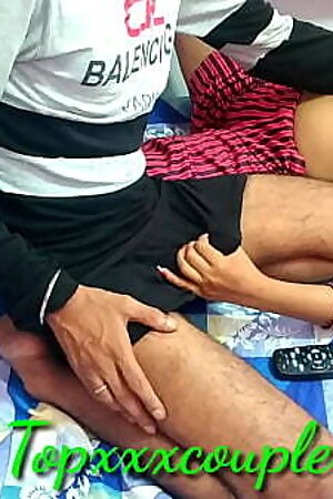 गाँव की देसी भाभी की पलंगतोड़ देसी चुदाई