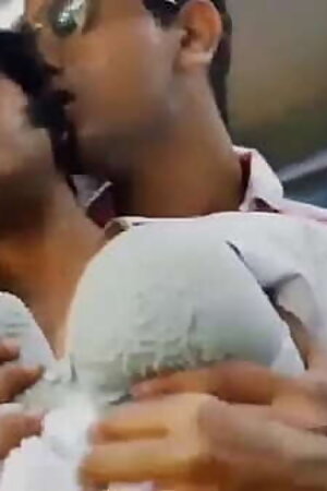 Teen girl fucked in Running bus, Full hindi audio