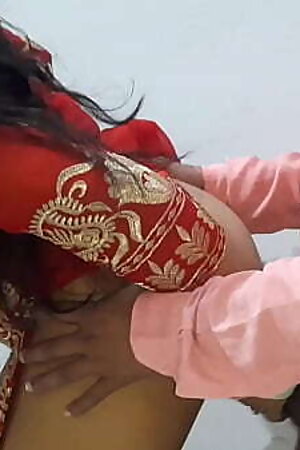 सलमा भाभी की लव स्टोरी पड़ोसी के शाथ चुदाई  मजे ले ले  कर मोटे लौड़े से शाफ हिन्दी आवाज़ मै