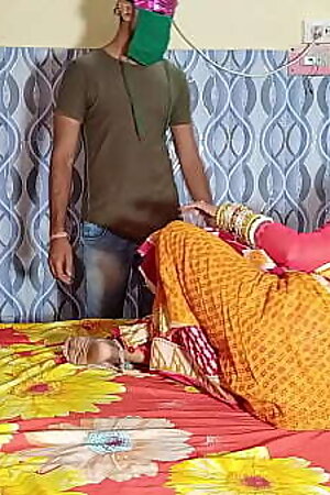 डॉक्टर ने अपनी पेसेंट को क्लिनिक में जबरदस्ती चोदा इलाज के बहाने