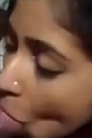 लंड चुसनेवाली और गांड में ऊँगली लेने वाली मुंबई की लड़की