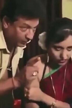 चाची कि चुदाई पुलिस थाना में