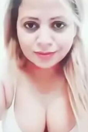 Sapna B grade actress bra in live