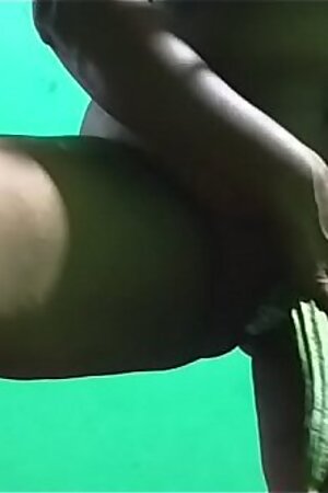 desi  indian tamil telugu kannada malayalam hindi horny vanitha showing big boobs and shaved pussy  press hard boobs press nip rubbing pussy masturbation using cucumber