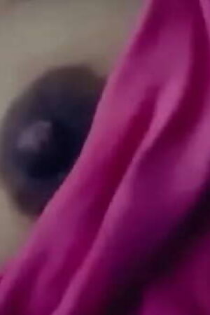 Deshi tamil aunty boobs show