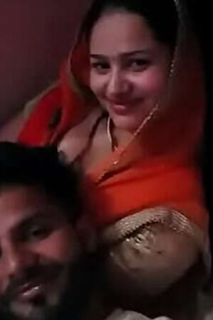 Desi girl fucked room hindi